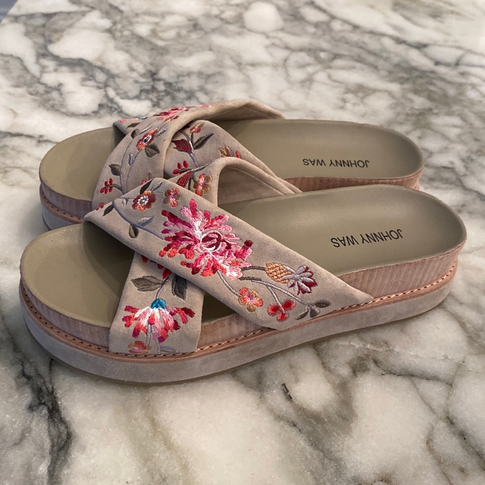 Johnny Was Platform Embroidered Sandal NWOT Sz8